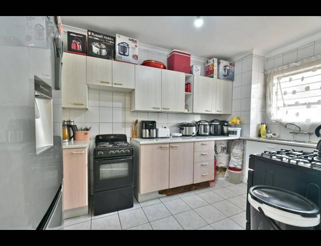 2 BEDROOM APARTMENT FOR SALE IN FERNDALE